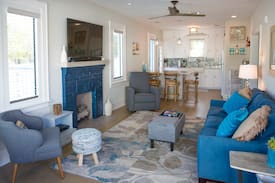 Laurel Park Cabin | *Availability Downtown Sarasota Cottage Next Door