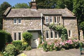 Bakewell Cabin | East Lodge overlooks the meadow at Bakewell