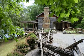 Marlinton Cabin | Loring Cabin