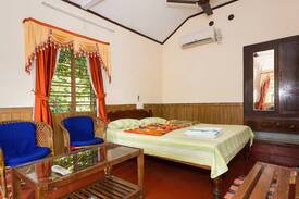 Kumarakom Cabin | Lakeside Cottages Blended with Nature @ Kumarakom
