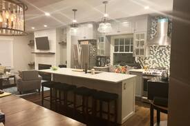 Port Dalhousie House | Port Dalhousie Craftsman Beach House -sleeps 6