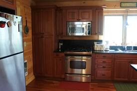 Bakersville Cabin | Cozy Cabin at Amber Ranches
