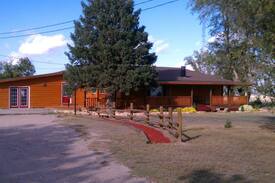 Wallace Cabin | Prairie Pines Lodge