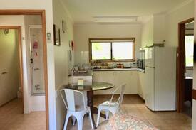 Halls Gap House | Bradshaw House Self contained cabin 7