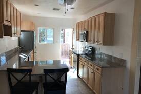 Tanque Verde House | Cozy Casita #2, 3 BR 1 Ba, washer/dryer Travertine