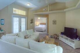 Trafalgar House | Villa Eden