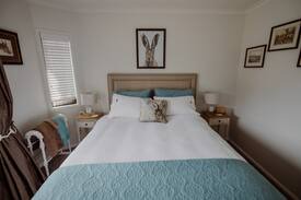 Ohaupo Bed & Breakfast | The Happy Hare - Tally Ho Room