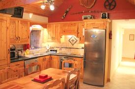 Dundalk House | Self Catering Holiday Home Bird Cottage
