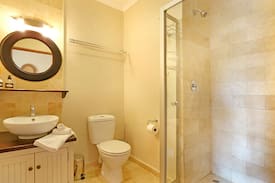 Pinelands Apartment | The Kalahari Self Catering Garden Suite