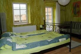 Zempow House | Ein Zimmer im Grünen ... in der Sichelschmiede!