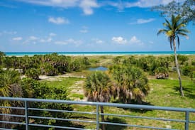 Sarasota House | Little Lido Beach House JUST SAND & A FEW TREES BETWEEN YOU & THE BEACH!