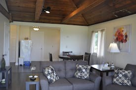 Brackley Beach Cabin | PlumBlossom cottage, spacious and a water view!