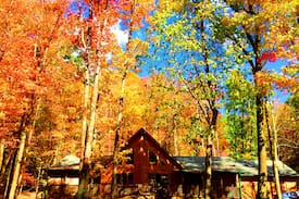 Alpine Lake Villa | Lake View Chalet in Alpine Lake Resort