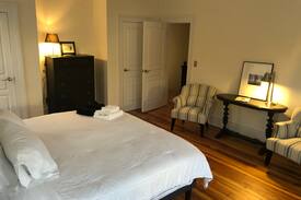 Port Jervis House | Victorian At Orange Square European Room