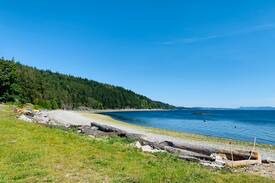 Powell River House | Getaway Cabin on Emmonds beach
