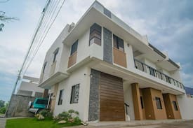 Dumaguete Apartment | S&F Apartments - Dumaguete City, with Terrace