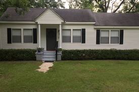Valdosta House | Max's Place near Highgrove Farms
