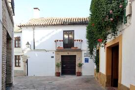 Cordoba Old City House | MEDINA QURTUBA