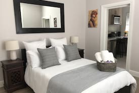 Cape Town City Centre Apartment | A little piece of Artois on Dean