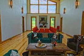 Springdale House | The Lodge At The Winery