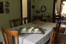 Mammoth Spring House | Roseland Inn Bed and Breakfast