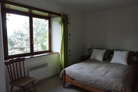 Ambert House | Chambres d'hôtes "Les Costebelles"