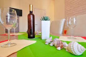 Gradac Apartment | Vila Goldfield/app.Hannah