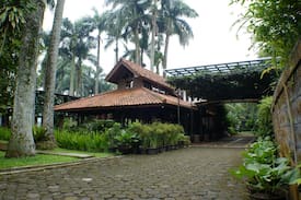 Caringin Villa | D'Palm Villa - Villa Caringin Bogor by Anton'sHome