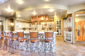 Show Low House | Stone Haven Lodge in the Pines