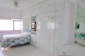 Sunny Isles Beach Apartment | Pristine 2 bed Studio by the Beach!
