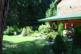Roberts Creek House | THE CORNER HOUSE in Roberts Creek