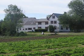 Londonderry House | Farm House With A View - Green Room