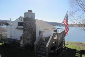 Cohocton House | Cozy house and cottage on Loon Lake