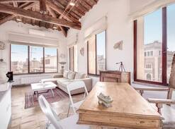 Rione III Colonna Apartment | Altana Parlamento 2
