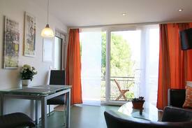 Langerwisch Apartment | Helle FeWo auf dem Gutshof mit Pferdepension