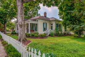 Franklin House | Historic "Rhodes-House" on W Main