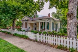 Franklin House | Historic "Rhodes-House" on W Main