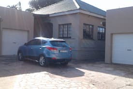 Montclair House | Lihlubi Boarding House