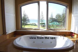 Middleton Beach Villa | On the beach - castlereagh 5 albany
