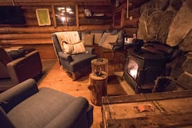 Jackson Cabin | Cozy Log Cabin/Private Hot Tub/Brook/Fireplace