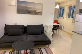 Haifa Apartment | Neve Shaanan comfortable apartm possible 2 weeks