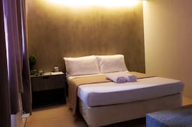Diliman Apartment | Live the Suite Life at President Tower, Timog Ave