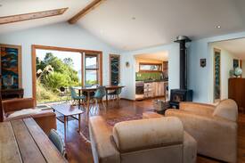 Pigeon Bay Cabin | The Red House - Pigeon Bay