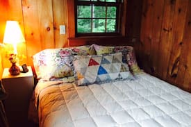Montville Cabin | Private cabin on Dorolenna Farm.