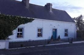 Carney House | Coolbeg Country Cottage 1