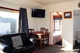 Omakau House | Cute Cottage in Omakau