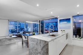 Crosstown Apartment | One-of-a-kind Luxury Penthouse w/ private hot-tub