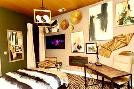 Grand Boulevard Apartment | The LUXRO Penthouse Bronzeville