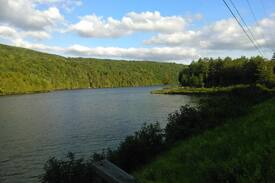Craftsbury Cabin | Craftsbury Eligo Lakeview Cabin