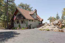 Idyllwild House | IDYLLWILD-PINE COVE BED & BREAKFAST ANGELS LANDING